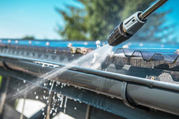 Best Garage Pressure Washing  in Cloverdale, CA
