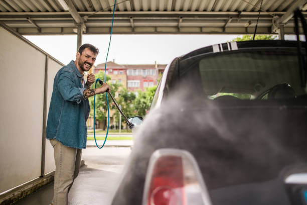 Best Commercial Building Pressure Washing  in Cloverdale, CA